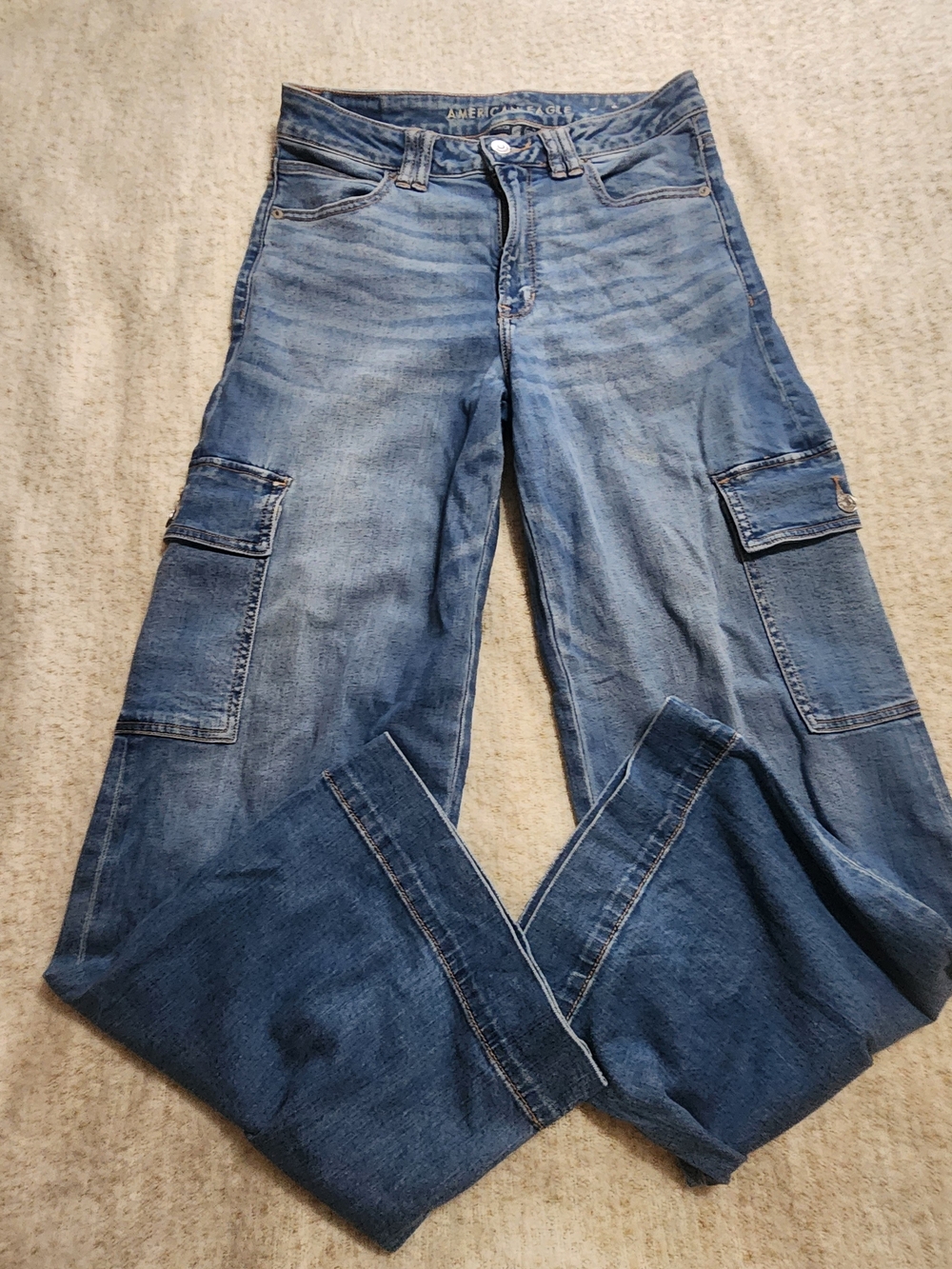 American Eagle Jeans Super High Rise Waisted Cargo Baggy Wide Leg Size 6 - Picture 1 of 12